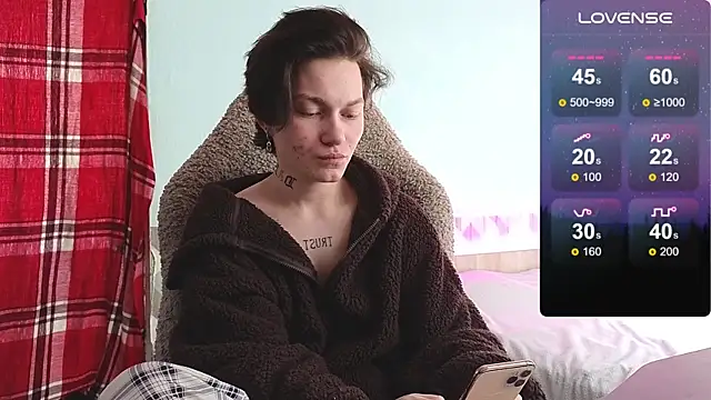 esajukyy online show from 10/01/25, 08:20