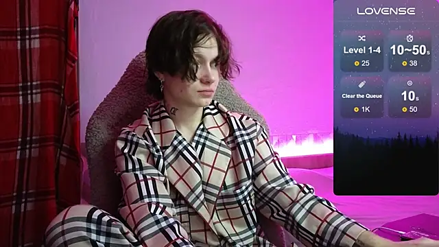 esajukyy online show from 11/02/25, 09:22