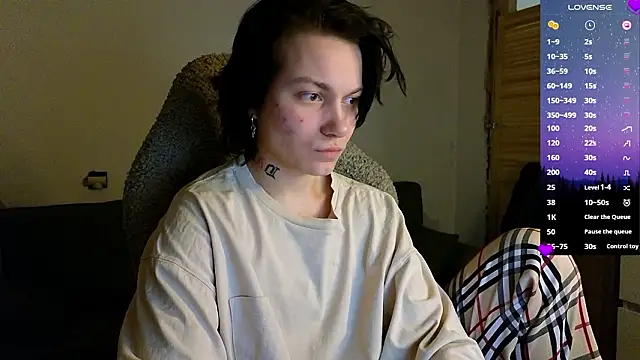 esajukyy online show from 03/18/26, 03:04