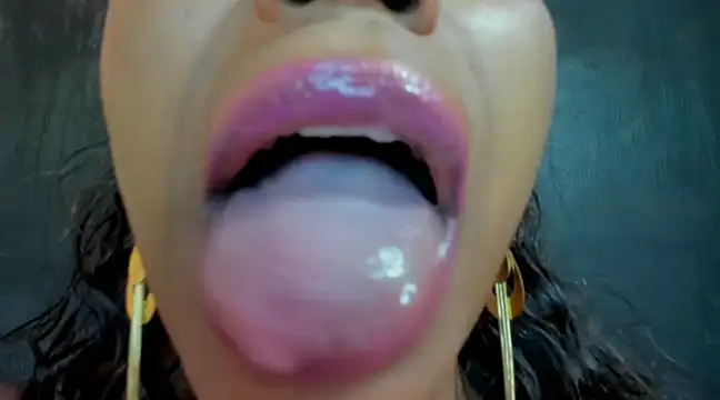 KamariaFyre online show from 01/24/25, 09:06