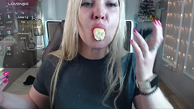 Snapshot of lissa_voxx chatting on 01/05/25, 01:15 lissa voxx online show from 01/05/25, 01:15