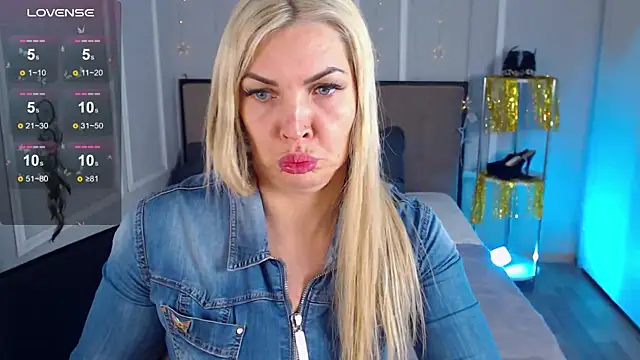 Snapshot of lissa_voxx chatting on 01/07/25, 06:03 lissa voxx online show from 01/07/25, 06:03