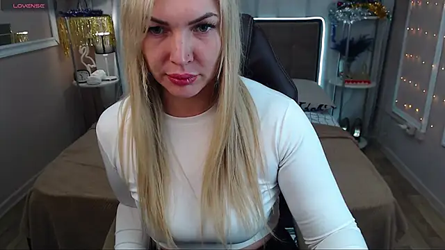 Snapshot of lissa_voxx chatting on 01/14/25, 06:13 lissa voxx online show from 01/14/25, 06:13