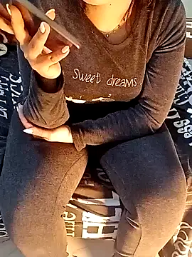 Snapshot of ShadiaStar chatting on 01/18/25, 09:55 ShadiaStar online show from 01/18/25, 09:55