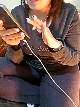 Snapshot of ShadiaStar chatting on 01/20/25, 10:04 ShadiaStar online show from 01/20/25, 10:04