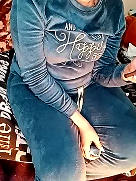 Snapshot of ShadiaStar chatting on 02/03/25, 11:42 ShadiaStar online show from 02/03/25, 11:42