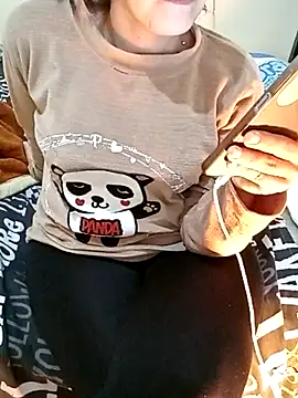 Snapshot of ShadiaStar chatting on 02/04/25, 10:13 ShadiaStar online show from 02/04/25, 10:13