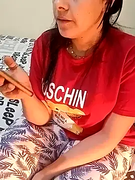 Snapshot of ShadiaStar chatting on 02/26/25, 10:09 ShadiaStar online show from 02/26/25, 10:09