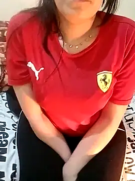 Snapshot of ShadiaStar chatting on 03/04/25, 09:00 ShadiaStar online show from 03/04/25, 09:00