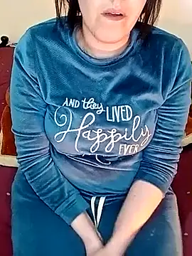 Snapshot of ShadiaStar chatting on 03/08/25, 08:57 ShadiaStar online show from 03/08/25, 08:57