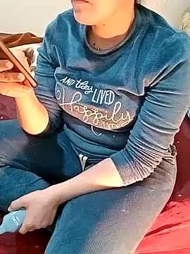 Snapshot of ShadiaStar chatting on 03/14/25, 07:12 ShadiaStar online show from 03/14/25, 07:12