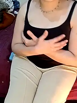 Snapshot of ShadiaStar chatting on 03/16/25, 01:28 ShadiaStar online show from 03/16/25, 01:28