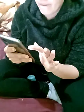 Snapshot of ShadiaStar chatting on 03/19/25, 01:32 ShadiaStar online show from 03/19/25, 01:32