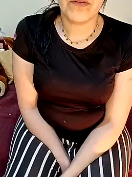 Snapshot of ShadiaStar chatting on 03/19/25, 08:00 ShadiaStar online show from 03/19/25, 08:00