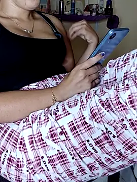 Snapshot of ShadiaStar chatting on 10/02/25, 01:29 ShadiaStar online show from 10/02/25, 01:29