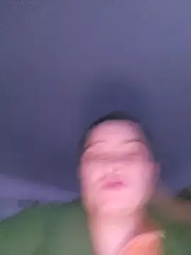 Snapshot of houy111111 chatting on 12/18/24, 02:21 houy111111 online show from 12/18/24, 02:21