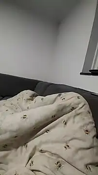 Snapshot of houy111111 chatting on 09/26/25, 08:13 houy111111 online show from 09/26/25, 08:13