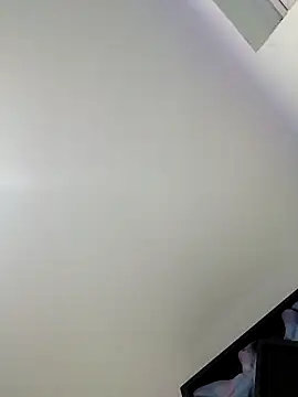 Snapshot of houy111111 chatting on 02/24/26, 05:44 houy111111 online show from 02/24/26, 05:44