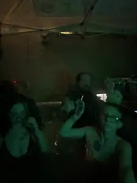 Snapshot of Stonermama666420 chatting on 01/12/26, 05:12 Stonermama666420 online show from 01/12/26, 05:12