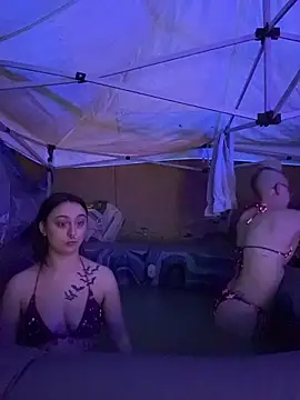 Snapshot of Stonermama666420 chatting on 02/02/26, 04:55 Stonermama666420 online show from 02/02/26, 04:55