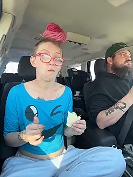 Snapshot of Stonermama666420 chatting on 03/23/26, 07:51 Stonermama666420 online show from 03/23/26, 07:51