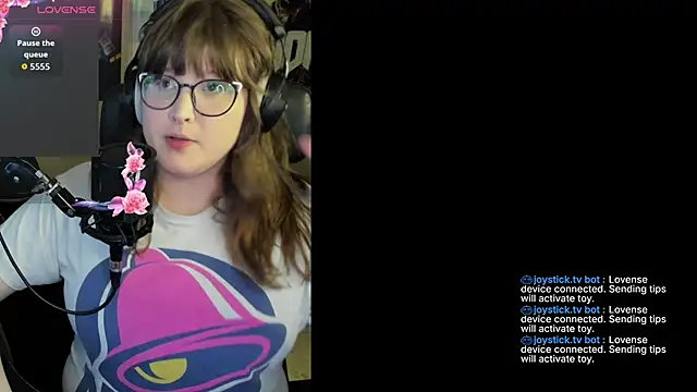 Snapshot of HannahCastle96 chatting on 02/19/26, 03:57 HannahCastle96 online show from 02/19/26, 03:57