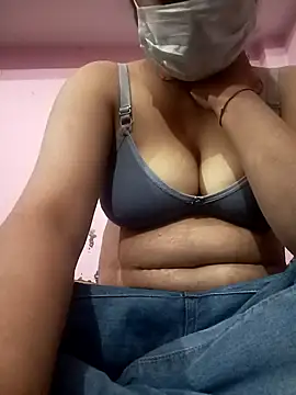 radhika07 online show from 12/28/24, 09:31