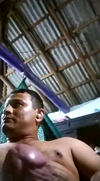 Snapshot of Feli230990 chatting on 03/10/25, 04:28 Feli230990 online show from 03/10/25, 04:28