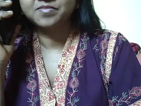 Snapshot of Suhana-sapna chatting on 01/08/25, 10:15 Suhana-sapna online show from 01/08/25, 10:15