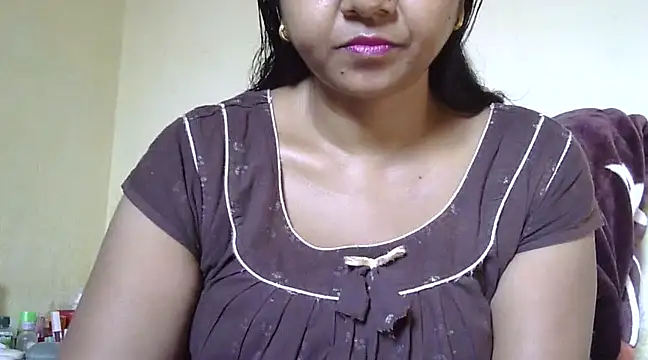 Snapshot of Suhana-sapna chatting on 02/13/25, 02:45 Suhana-sapna online show from 02/13/25, 02:45