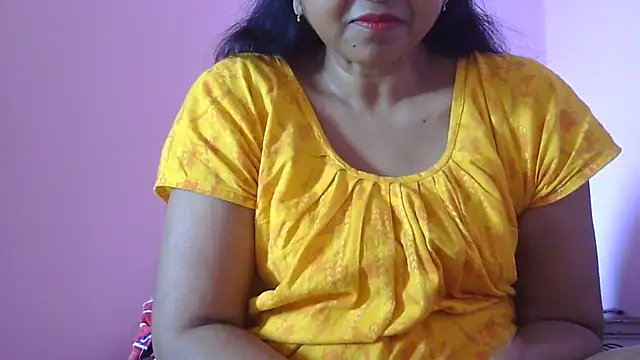 Snapshot of Suhana-sapna chatting on 12/19/25, 03:57 Suhana-sapna online show from 12/19/25, 03:57
