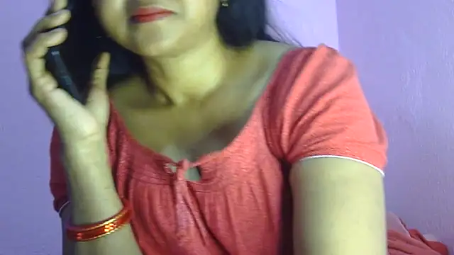 Snapshot of Suhana-sapna chatting on 12/20/25, 04:08 Suhana-sapna online show from 12/20/25, 04:08