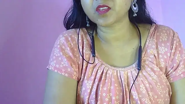 Snapshot of Suhana-sapna chatting on 01/10/26, 02:46 Suhana-sapna online show from 01/10/26, 02:46
