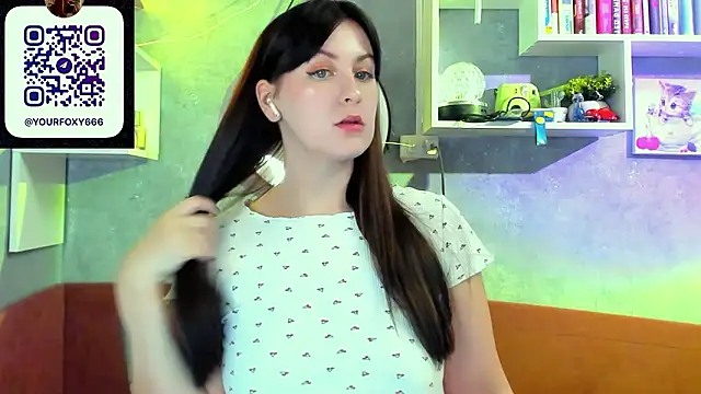 Snapshot of liya_gorgeous chatting on 03/12/26, 04:57 liya gorgeous online show from 03/12/26, 04:57