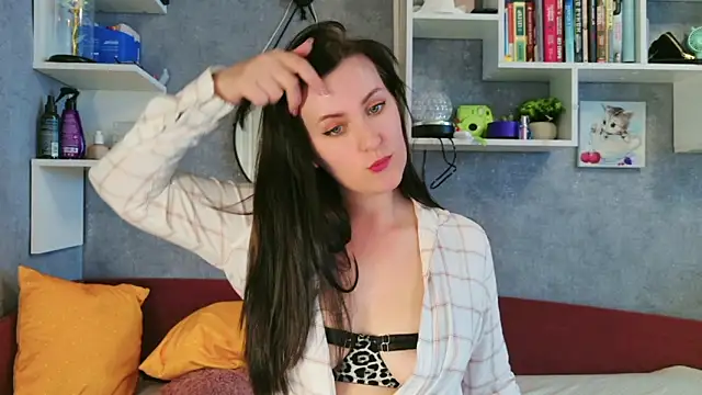 Snapshot of liya_gorgeous chatting on 05/20/26, 03:40 liya gorgeous online show from 05/20/26, 03:40