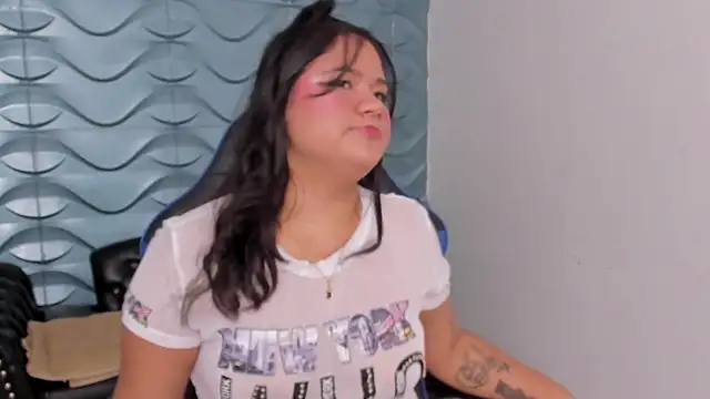 natasha adams22 online show from 02/11/25, 01:20