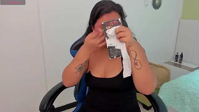 natasha adams22 online show from 02/24/25, 01:02