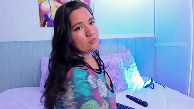 natasha adams22 online show from 11/20/25, 02:23