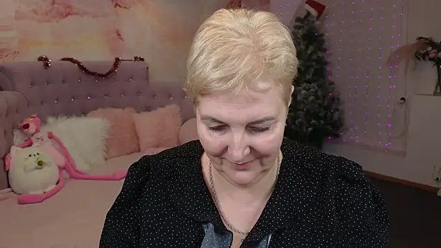 Sandra Snow online show from 12/30/24, 06:16