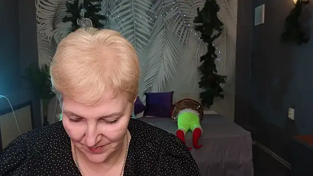 Sandra Snow online show from 01/18/25, 05:26