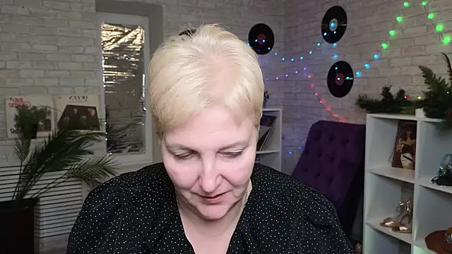 Sandra Snow online show from 01/22/25, 05:38