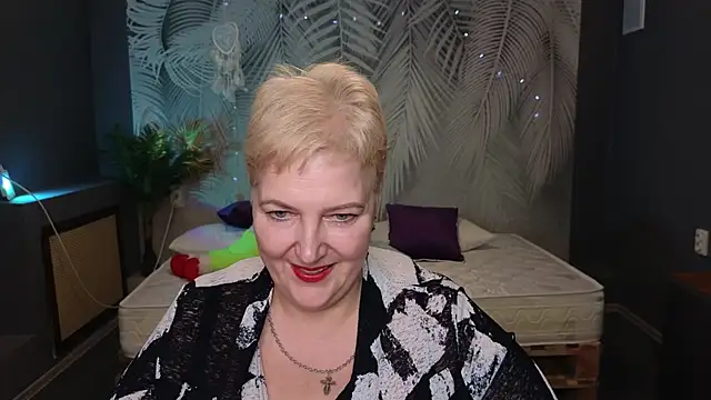 Sandra Snow online show from 02/09/25, 05:33