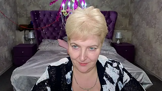 Sandra Snow online show from 02/15/25, 05:28