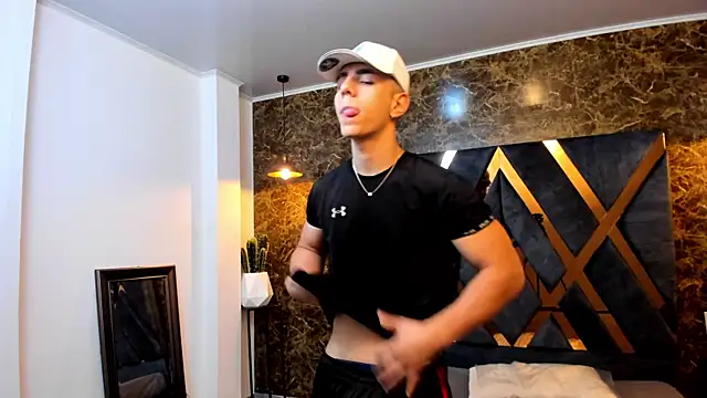 Flynn Riider online show from 01/22/25, 11:23