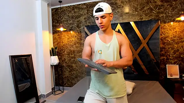 Flynn Riider online show from 01/30/25, 02:58