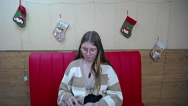 Snapshot of RysaKosaYlya chatting on 12/20/24, 12:27 RysaKosaYlya online show from 12/20/24, 12:27