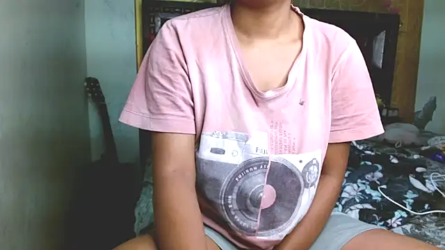 hinaa khan online show from 03/17/26, 12:48