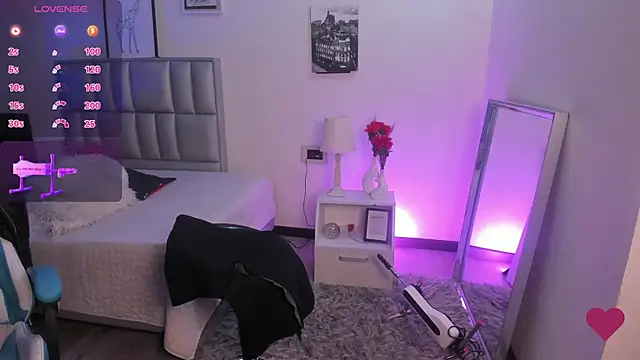 Aurora Hotson online show from 02/19/25, 12:46