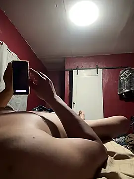 Snapshot of angeldeldiablo1592 chatting on 03/17/26, 06:17 angeldeldiablo1592 online show from 03/17/26, 06:17