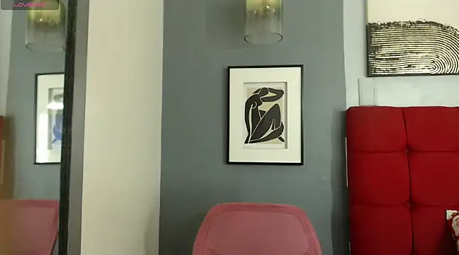  Natassia Dreams online show from 12/20/24, 12:08